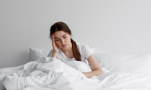 睡眠不足の原因と体への影響を知り改善までの方法