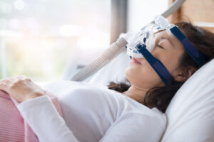 CPAPでいびきは治る？睡眠時無呼吸症候群の治療法であるCPAP療法